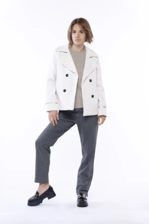 CAPPOTTO Doppiopetto corto con collo reverse bottoni neri e graziose cinghie sulle maniche ONEWORLD HYBRID