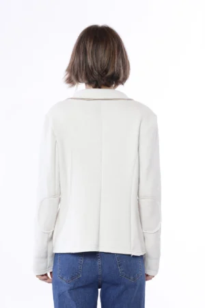 GIACCA corta sagomata monopetto con taschine sul davanti