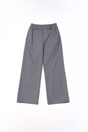 PANTALONE comodo con graziose pence sul davanti con elastico arricciato in vita e passanti alla cintura