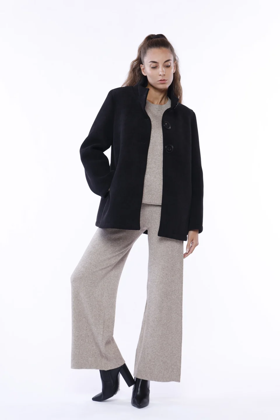 CAPPOTTO a mantella con tre bottoni di chiusura e comode tasche laterali ONEWORLD HYBRID