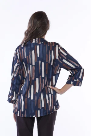 BLUSA a stampa Ikat con orli a sbuffo e graziose pence sul davanti