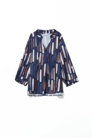 BLUSA a stampa Ikat con orli a sbuffo e graziose pence sul davanti