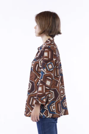 BLUSA a stampa fantasia con colletto alla coreana aperto a V sul davanti e maniche a kimono