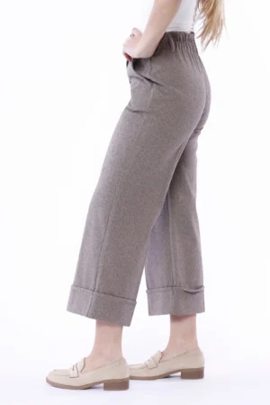 PANTALONE a palazzo con orlo alto alle caviglie chiusura a bottoni e passanti alla cintura