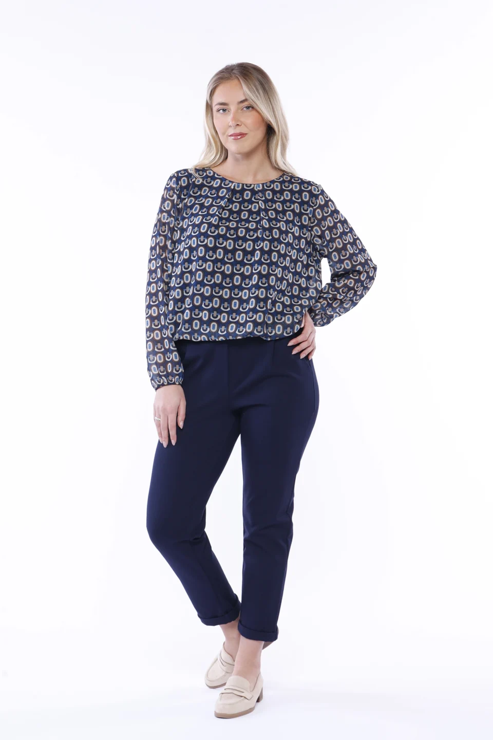 BLUSA a stampa fantasia con scollo a giro