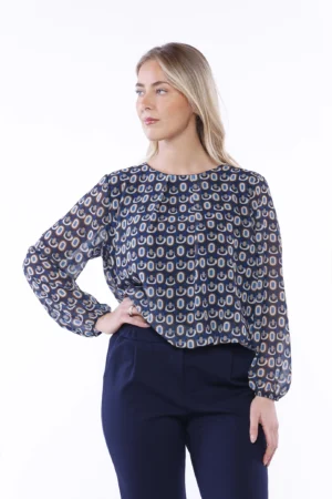 BLUSA a stampa fantasia con scollo a giro, orli a sbuffo e graziose pence sul davanti