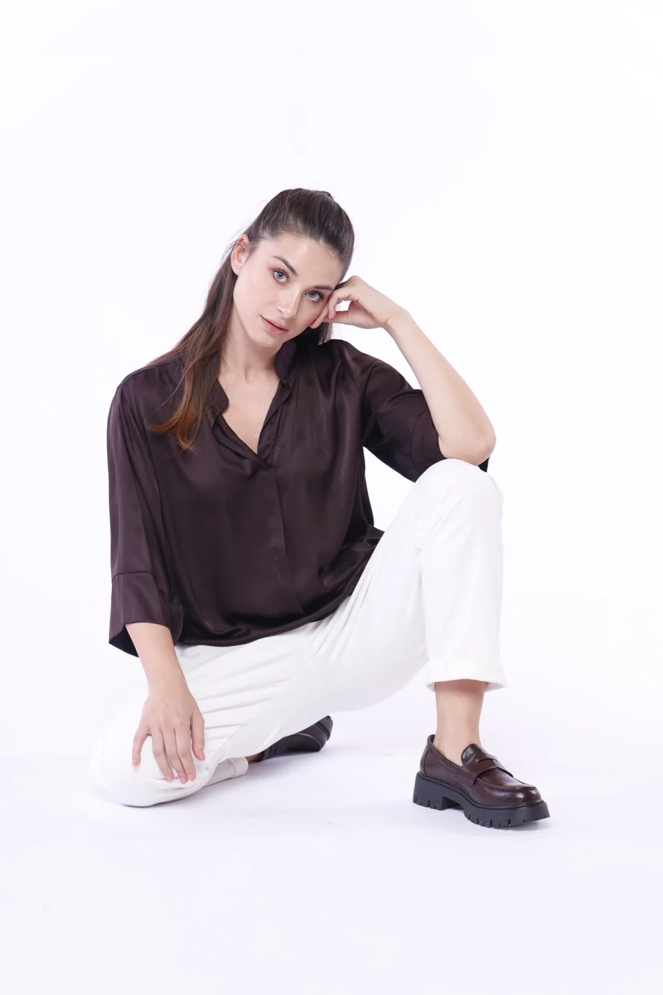 CAMICIA ampia con maniche a kimono e colletto alla coreana aperto sul davanti ONEWORLD HYBRID