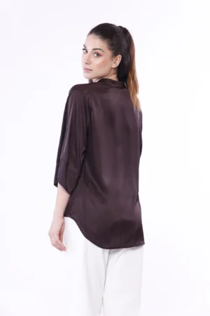 CAMICIA ampia con maniche a kimono e colletto alla coreana aperto sul davanti