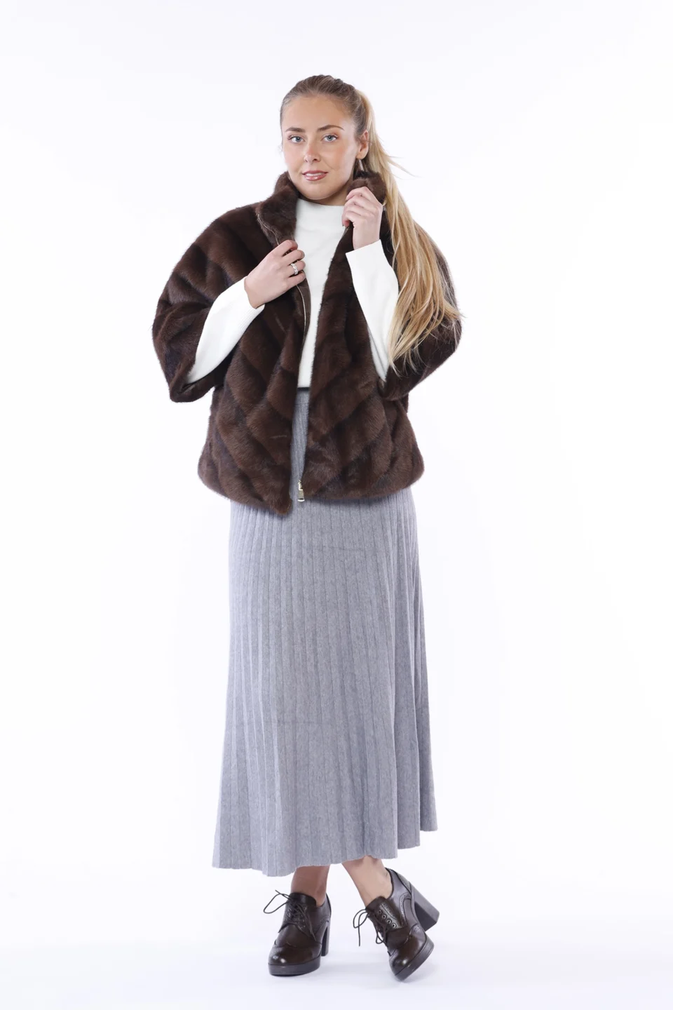 CAPPOTTO pellicia a pelo corto con manicaa kimono e trapuntatura diagonale di tendenza ONEWORLD HYBRID