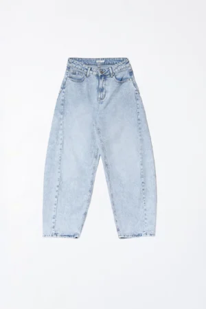 PANTALONE barrel in denim con tasche e bottone di chiusura