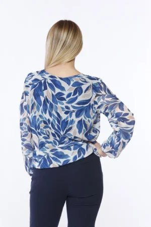 BLUSA a fantasia di foliage con scollo a giro e orli  a sbuffo