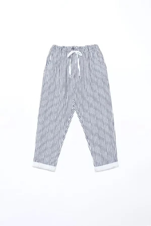PANTALONE a righe con laccetto di chiusura e comode tasche laterali