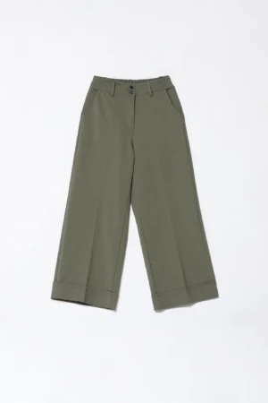 PANTALONE comodo a gamba larga con passanti alla cintura