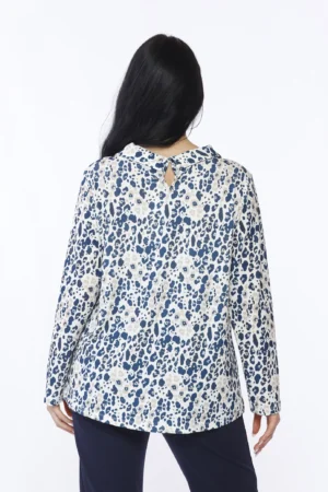 BLUSA ampia a stampa fantasia con scollo a barca rifinito da occhiello alla nuca