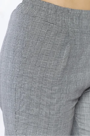 PANTALONE comodo pull on con trama a quadri e risvolti alle caviglie