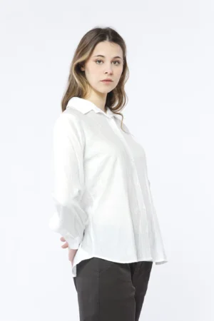 CAMICIA versatile a trama striata con bottoni sui polsini e colletto alla francese