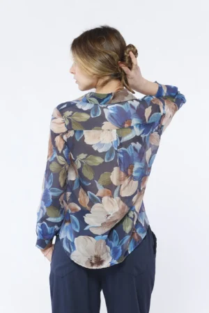 CAMICIA a fantasia di fiori con fondo ampio e colletto alla francese