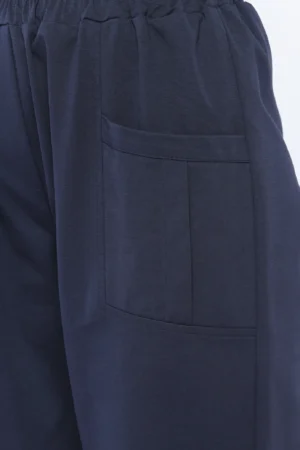 PANTALONE comodo pull-on con ampie tasche verticali e fondo a sigaretta