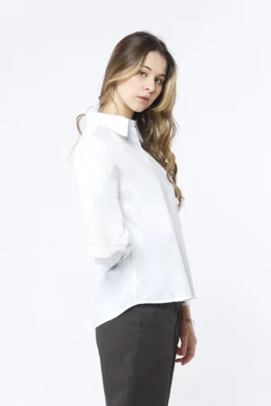 CAMICIA fresca in cotone con fondo arrotondato e taschino decorativo sul davanti