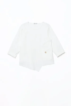 BLUSA ampia con scollatura a barca cuciture asimmetriche e dettaglio con taschino abbottonato