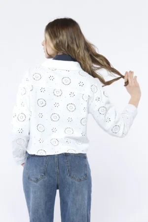 GIACCA jeans con occhielli ricamati e colletto reverse