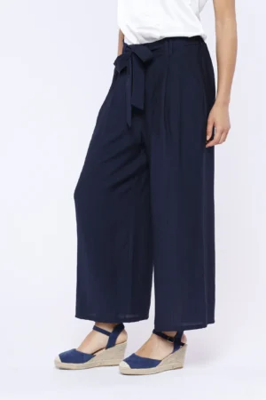 PANTALONE fresco e versatile a zampa larga striato con chiusura a elastico ed elegante cinta in vita