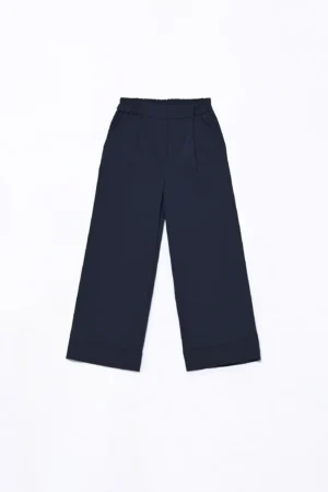 PANTALONE fresco e comodo con elastico di chiusura in vita e orli alti alla caviglia