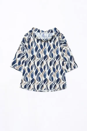 BLUSA ampia stampa all over con fresca manica a tre quarti e scollo a barca risvoltato