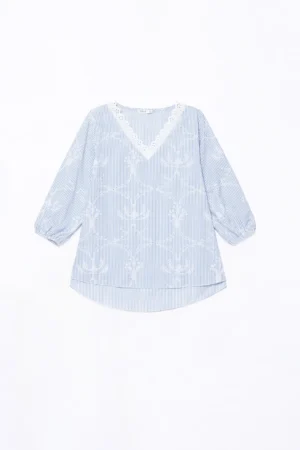 BLUSA fresca con dettagli sangallo scollo a V impreziosito e manica a sbuffo