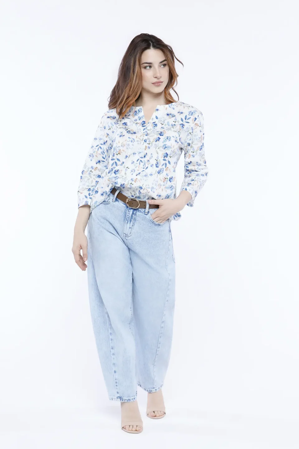 BLUSA ampia e casual a stampa fiorellini di campo con scollo a giro aperto V sul davanti e fresca manica a tre quarti ONEWORLD HYBRID