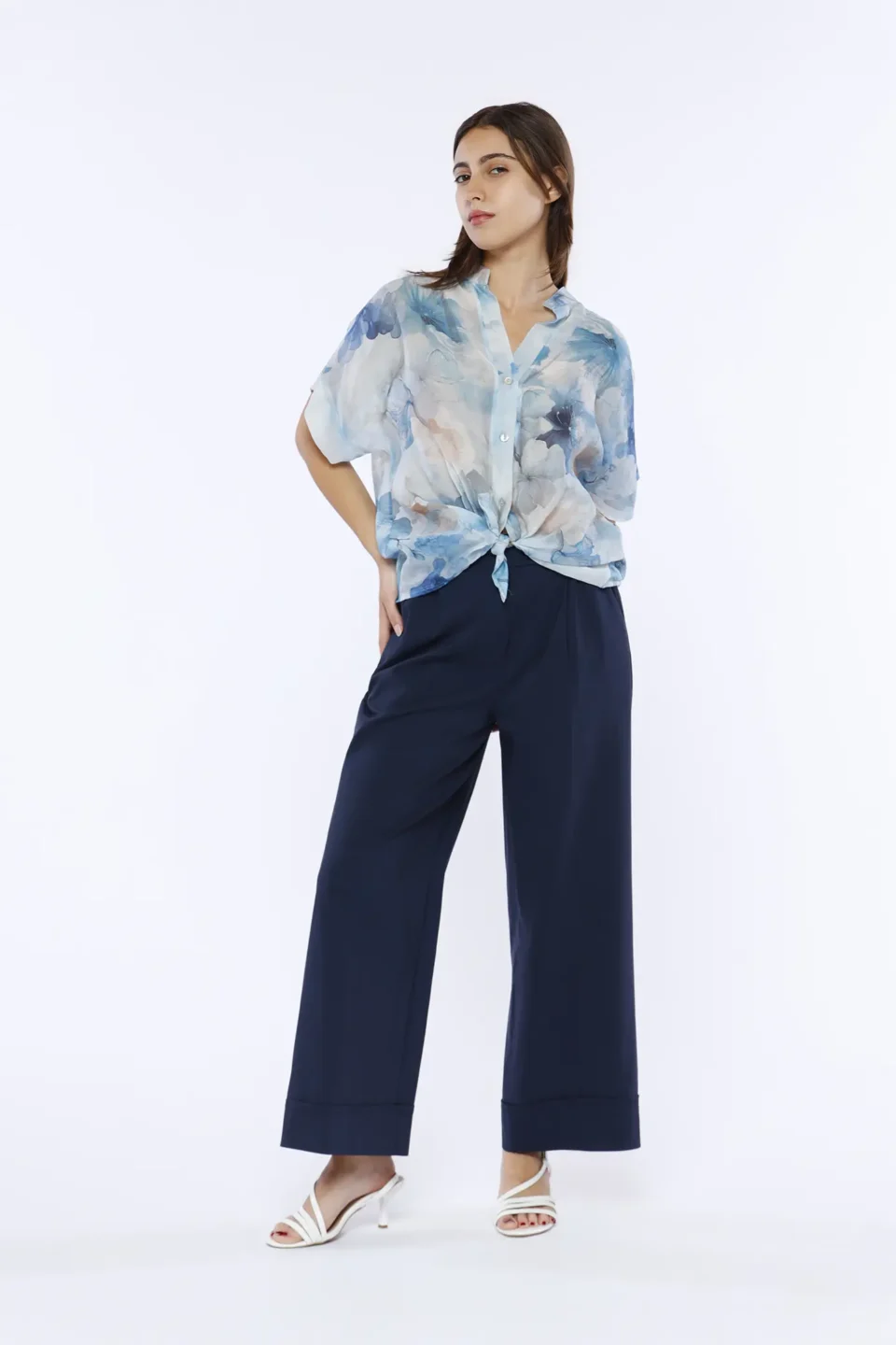 CAMICIA ampia e fresca astampa fiori con elegante colletto alla coreana e manica corta ONEWORLD HYBRID