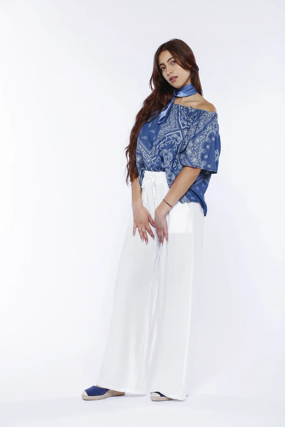 BLUSA fresca a stampa paisley con manica corta e grazioso collo arricciato ONEWORLD HYBRID