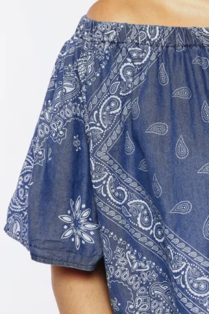 BLUSA fresca a stampa paisley con manica corta e grazioso collo arricciato