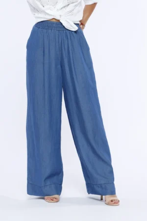 PANTALONE comodo pull on dal taglio largo con orlo alto alla caviglia