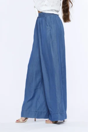 PANTALONE comodo pull on dal taglio largo con orlo alto alla caviglia